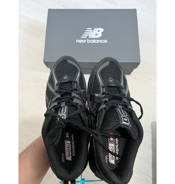 Кроссовки • New Balance • Черный