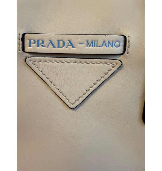 Сумка • Prada • Белый