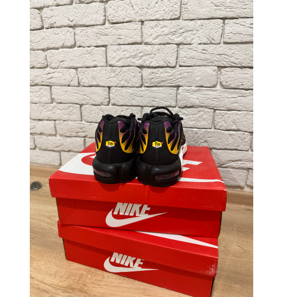 Кроссовки • Nike • Черный