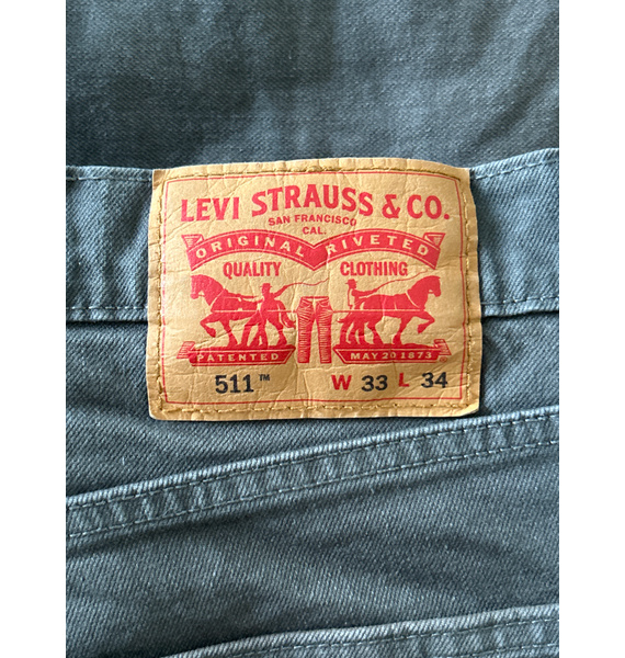 Джинсы • Levi's • Серый