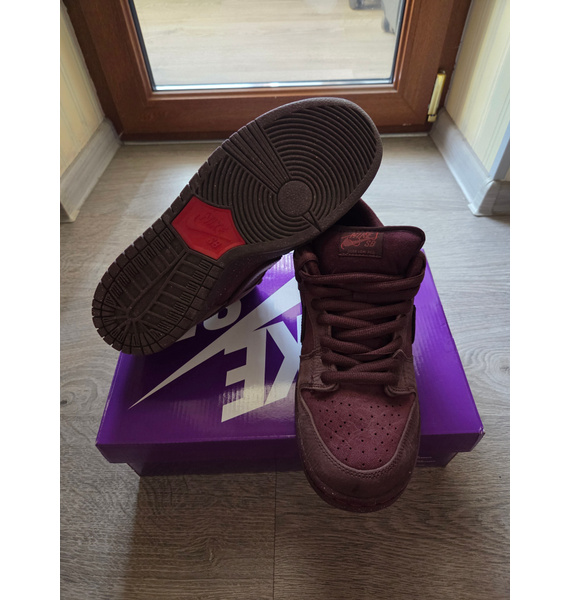 Кроссовки • Nike • Бордовый