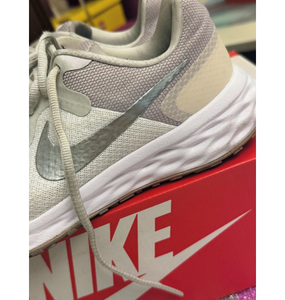 Кроссовки • Nike • Белый