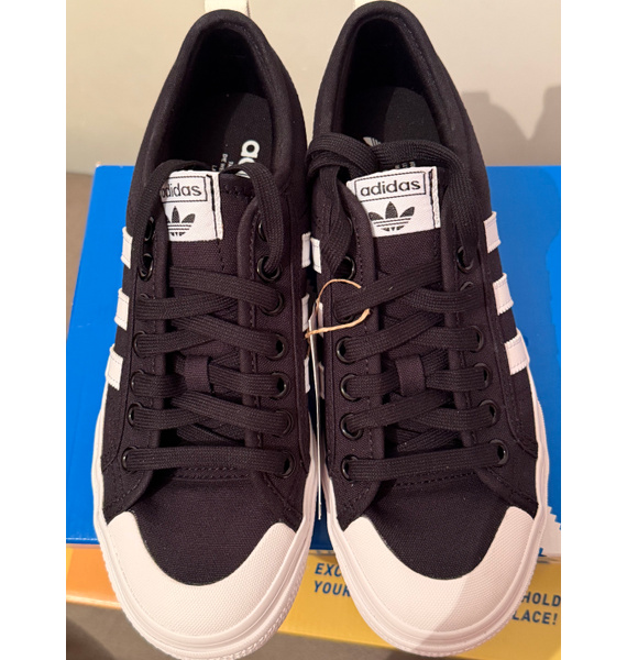 Кроссовки • adidas • Черный