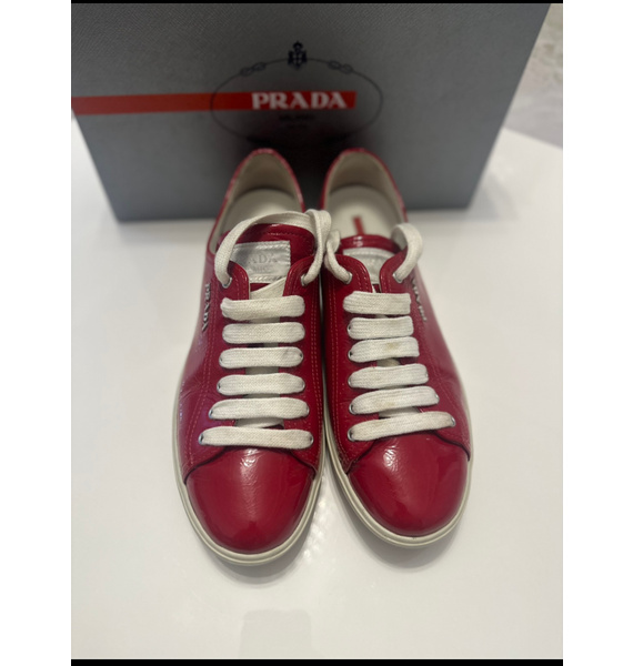 Кеды • Prada • Красный