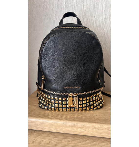 Рюкзак • Michael Kors • Черный