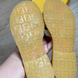 Сандалии • Fendi • Бежевый