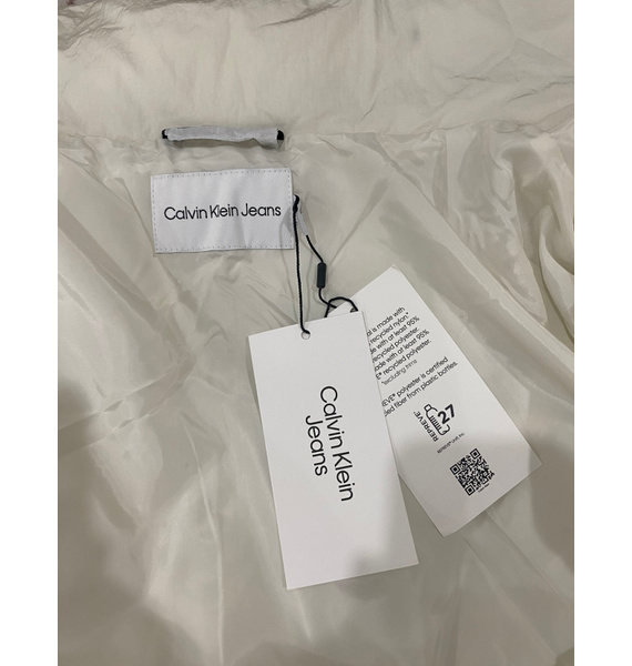 Пуховик • Calvin Klein Jeans • Белый