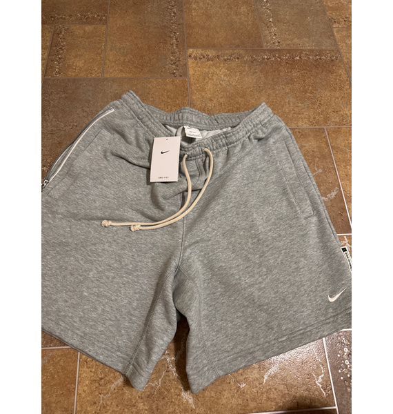 Шорты • Nike • Серый