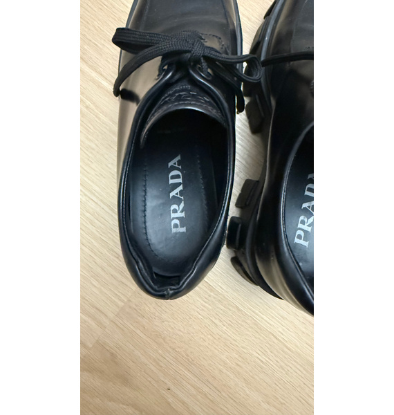 Лоферы • Prada • Черный