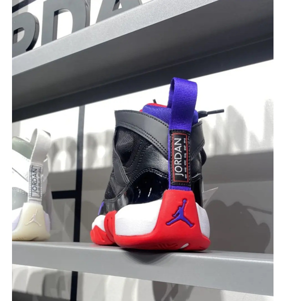 Кроссовки • Nike • Черный