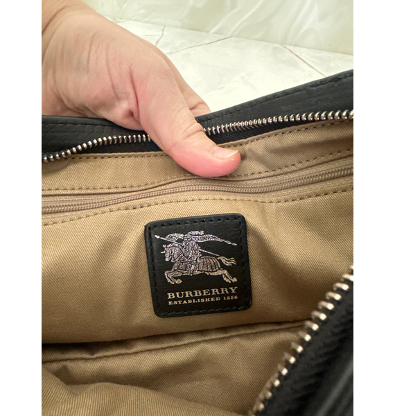 Сумка • Burberry • Черный