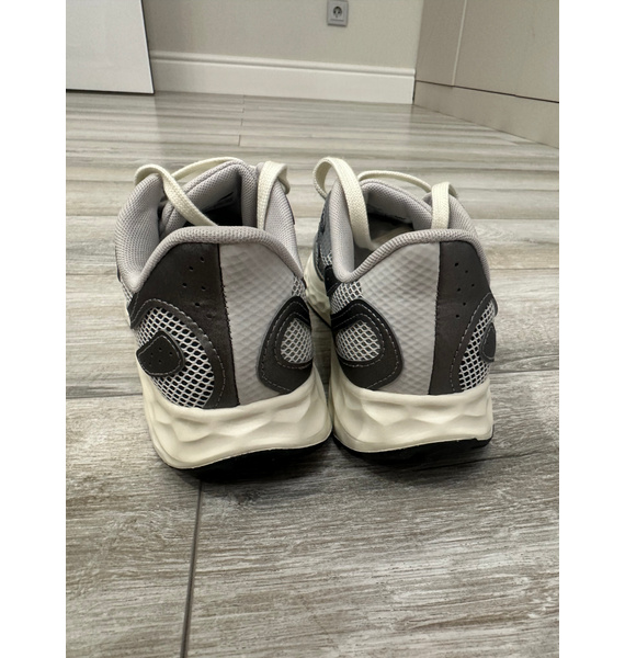Кроссовки • New Balance • Серый