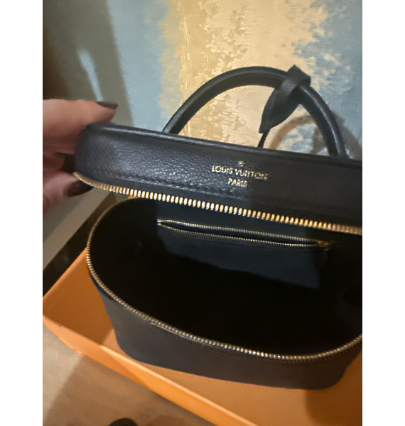 Сумка • Louis Vuitton • Черный