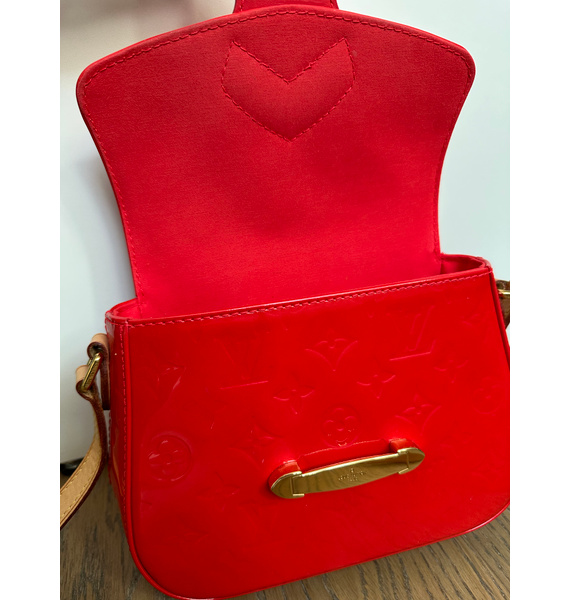 Сумка • Louis Vuitton • Коралловый
