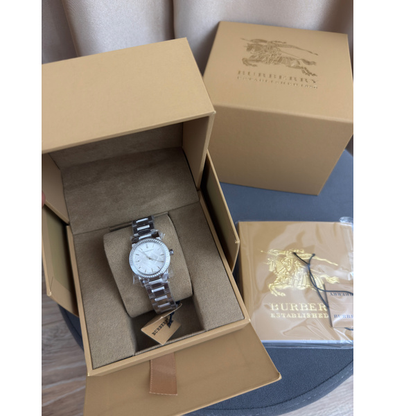 Часы • Burberry • Серебряный