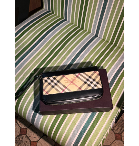 Клатч • Burberry • Бежевый