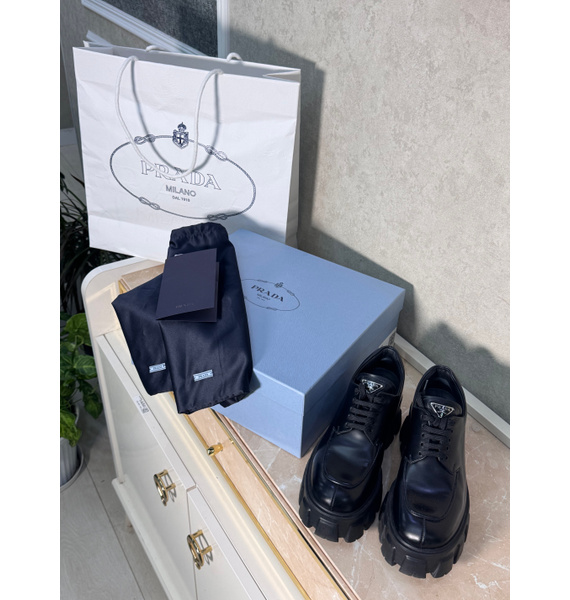 Дерби • Prada • Черный