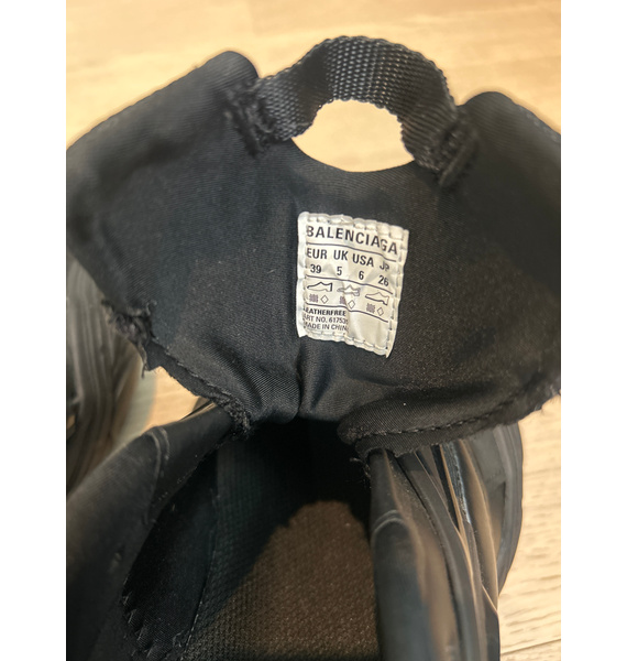 Кроссовки • Balenciaga • Черный