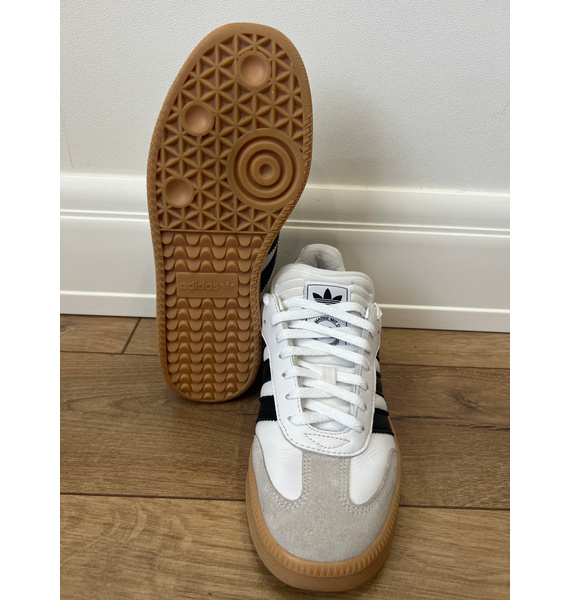 Кроссовки • adidas • Белый