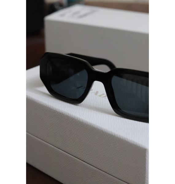 Очки • Prada Eyewear • Черный