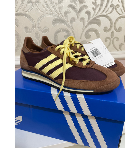 Кроссовки • adidas Originals • Бордовый