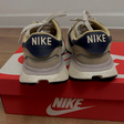Кроссовки • Nike • Бежевый