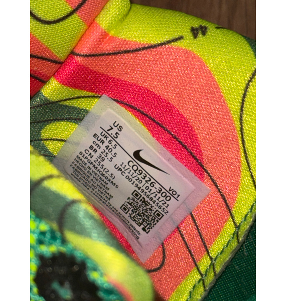 Кроссовки • Nike • Другое