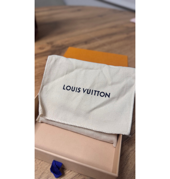 Кошелек • Louis Vuitton • Черный