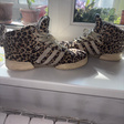 Кроссовки • adidas • Желтый