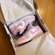 Кроссовки • Nike • Розовый