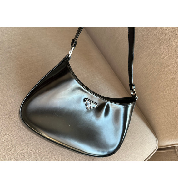 Сумка • Prada • Черный