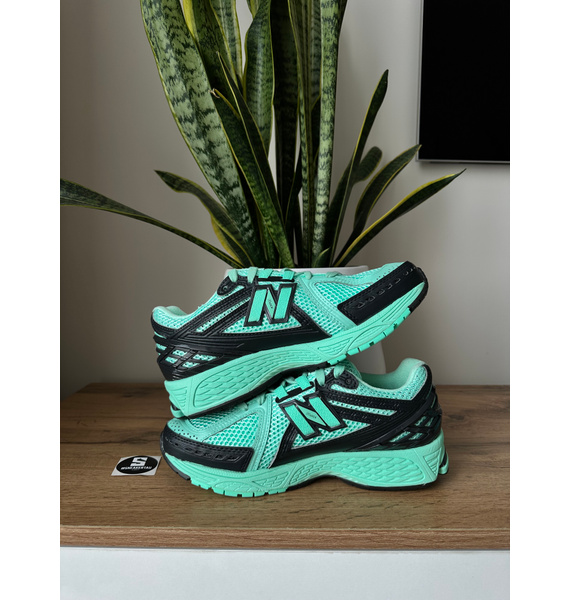 Кроссовки • New Balance • Бирюзовый