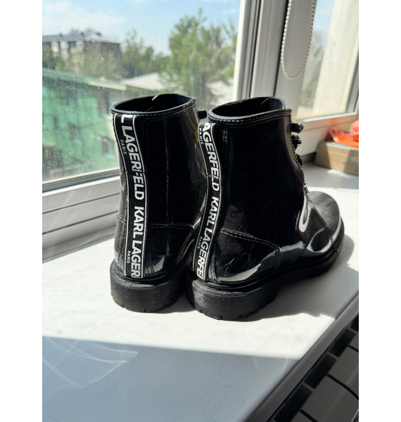 Ботинки • Karl Lagerfeld • Черный