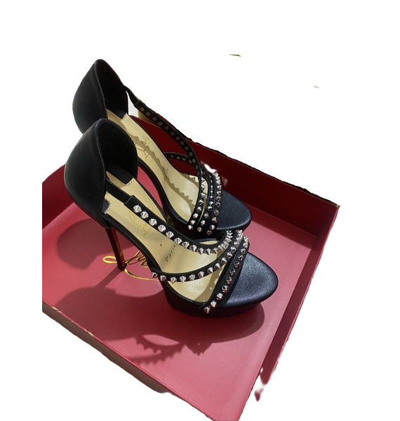 Туфли • Christian Louboutin • Черный