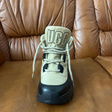 Ботинки • UGG • Бежевый