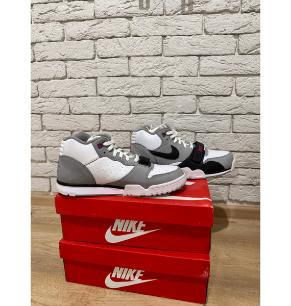 Кроссовки • Nike • Серый