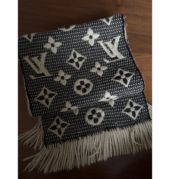 Шарф • Louis Vuitton • Черный
