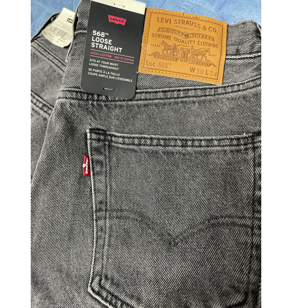 Джинсы • Levi's • Серый