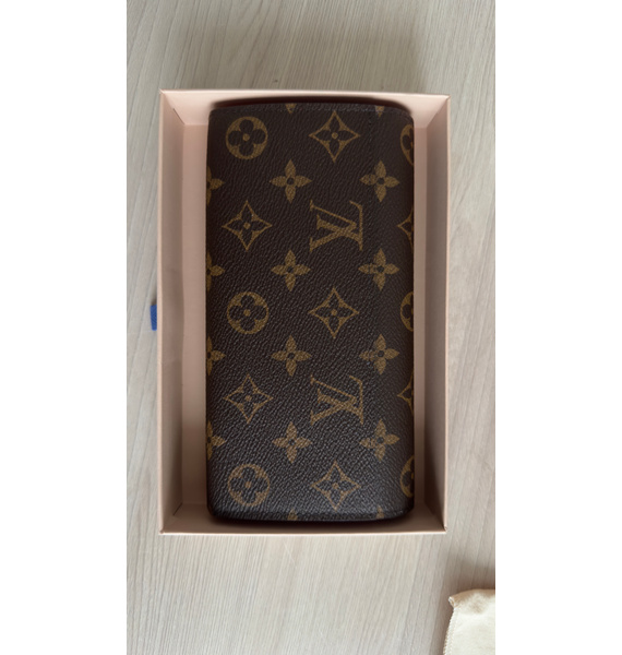 Кошелёк • Louis Vuitton • Коричневый