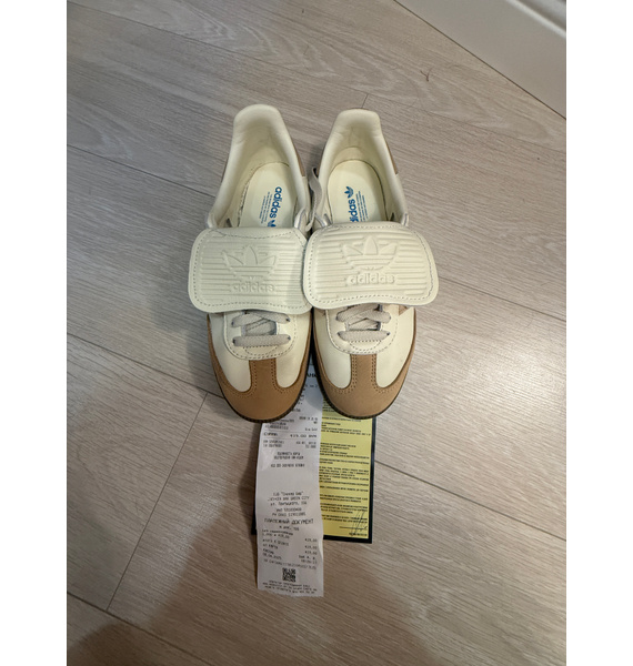 Кроссовки • adidas • Бежевый