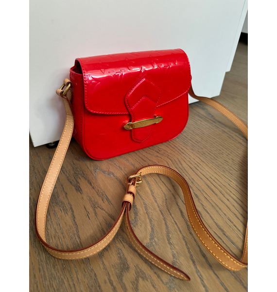 Сумка • Louis Vuitton • Коралловый