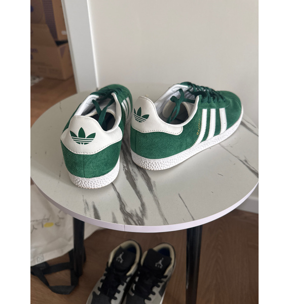 Кроссовки • adidas • Зеленый