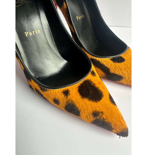 Туфли • Christian Louboutin • Горчичный