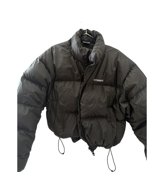 Куртка • VETEMENTS • Черный