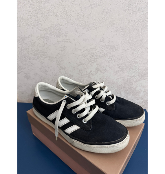 Кроссовки • adidas • Черный