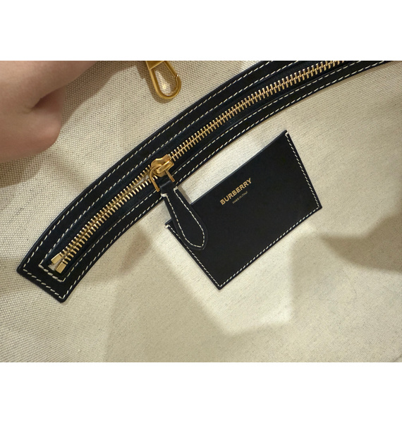 Сумка • Burberry • Черный
