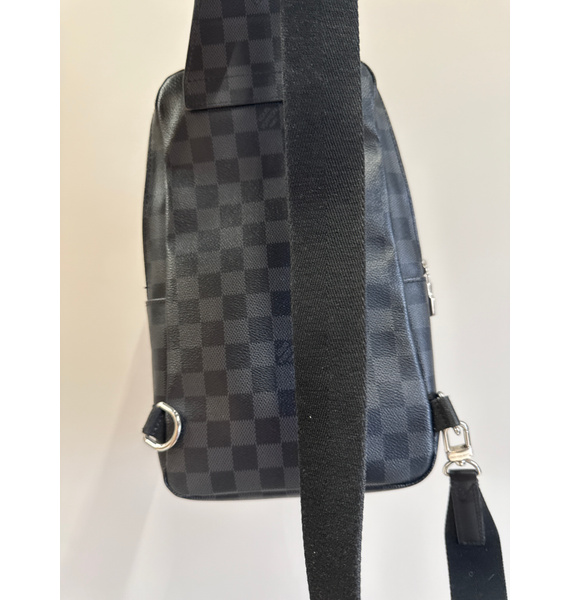 Сумка • Louis Vuitton • Черный