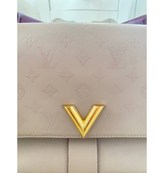 Сумка • Louis Vuitton • Коралловый