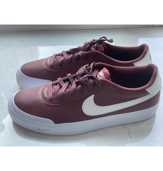 Кроссовки • Nike • Бордовый
