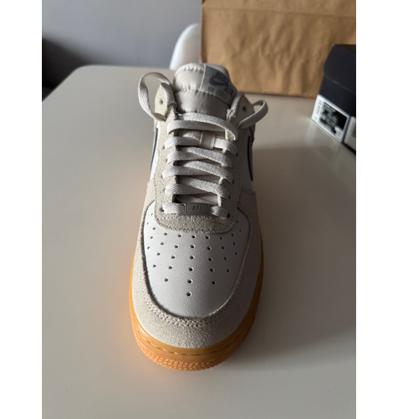 Кроссовки • Nike • Бежевый
